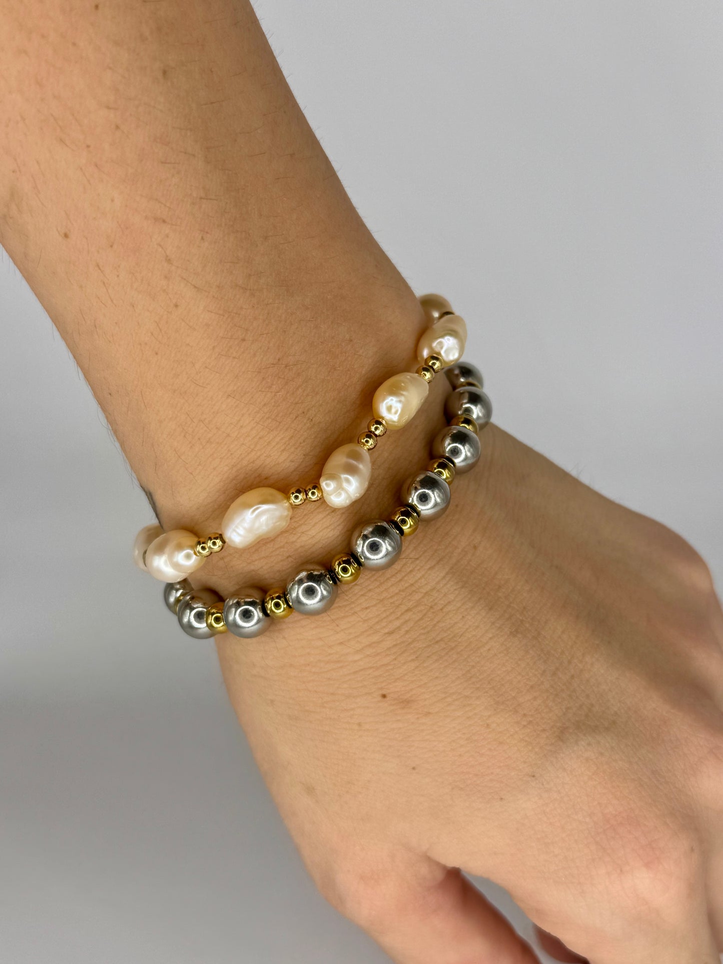 Two tone beaded bracelet