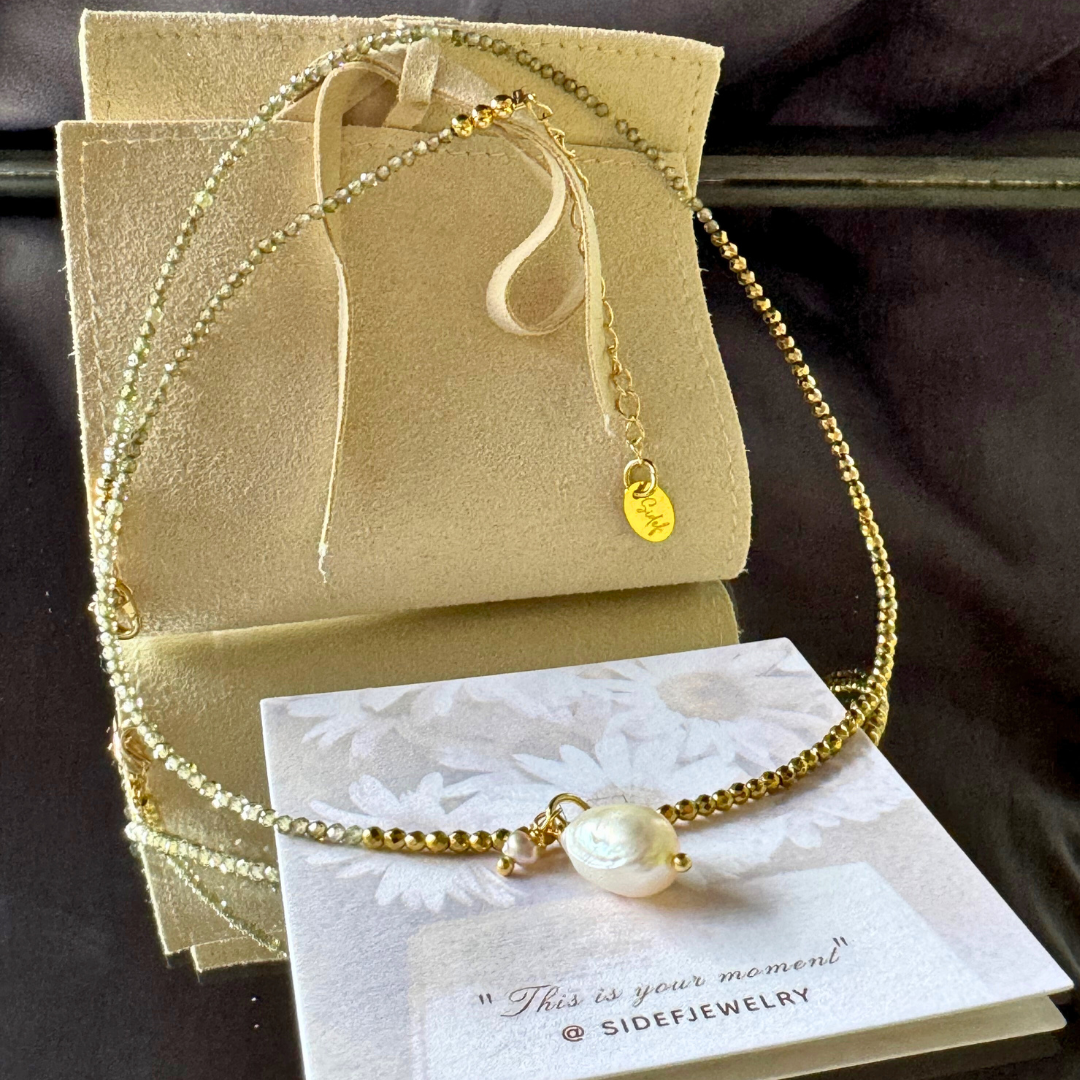 Classy necklace