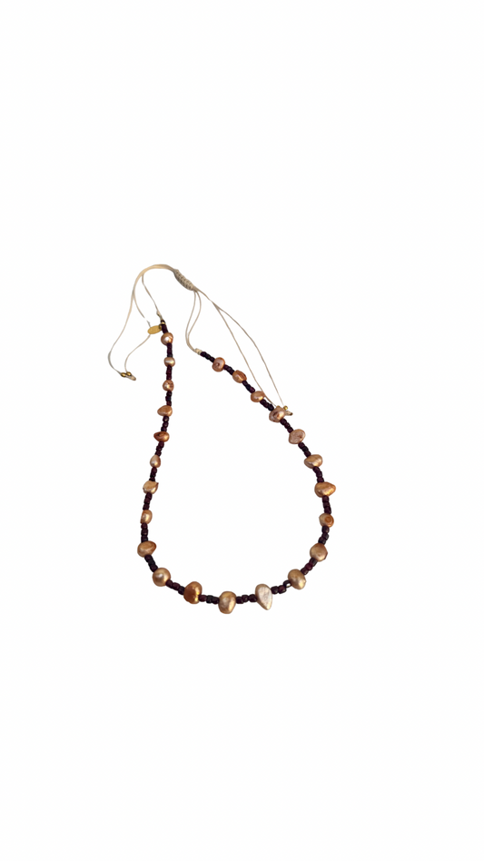 Pearl adjustable chocker