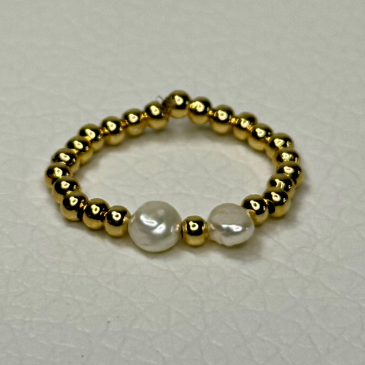 Pearly ring and beads