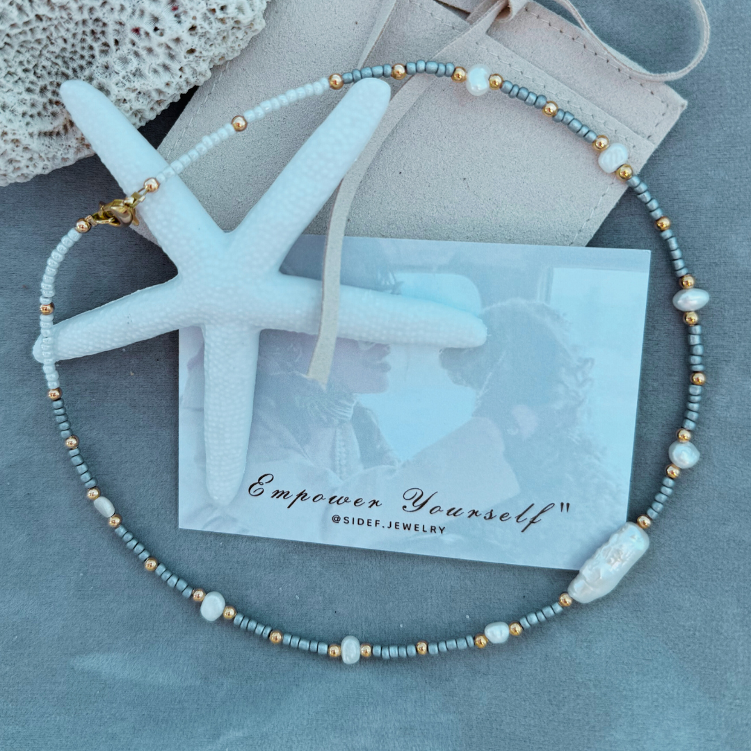 Pearl chocker