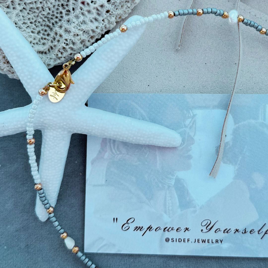 Pearl chocker